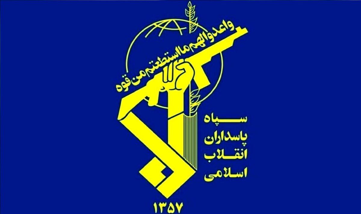 توقیف شناور حامل سوخت قاچاق در آب های خلیج فارس