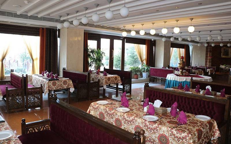 ویژگی های بارز رستوران هتل سی نور مشهد