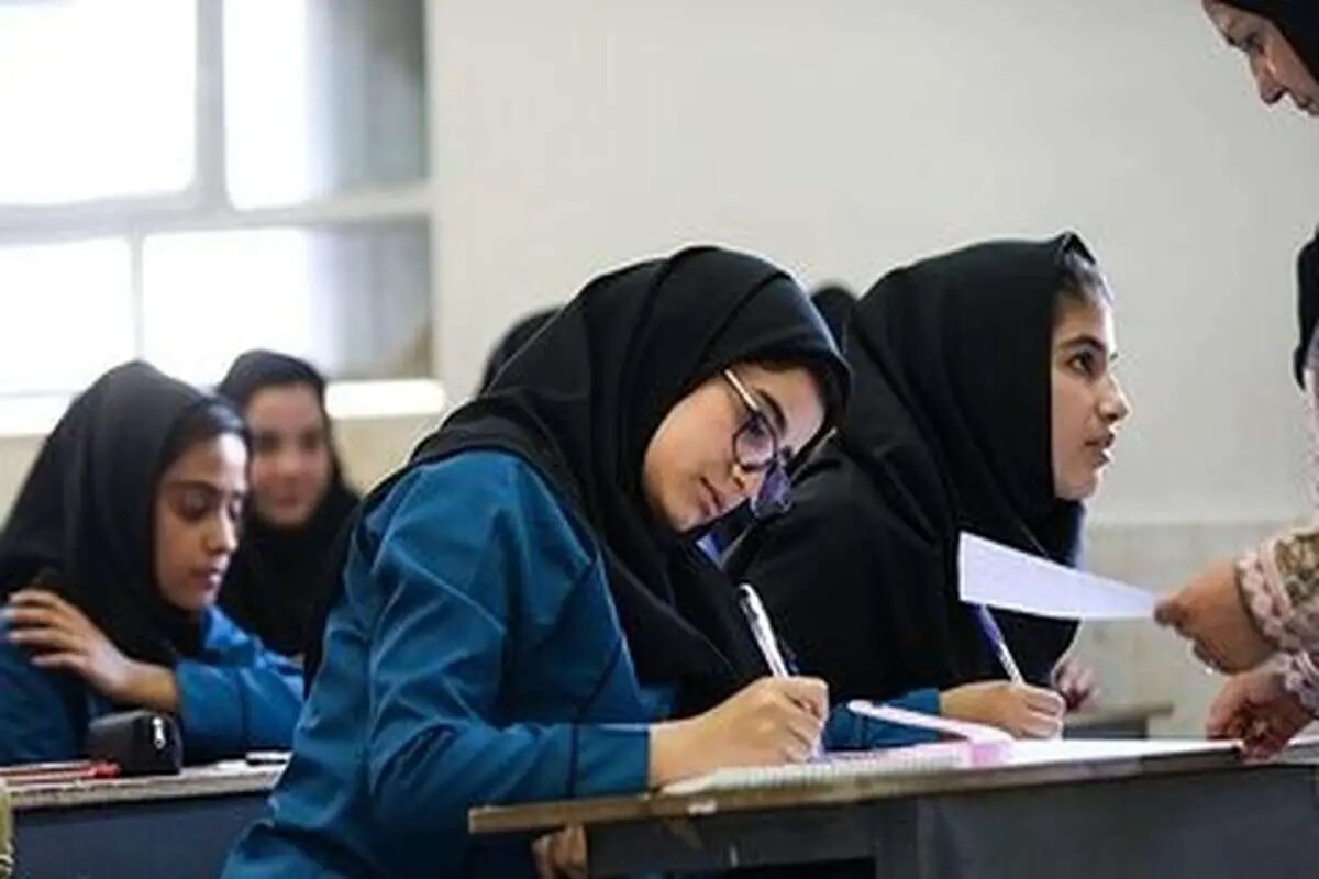 ساعت ساعت امتحانات نهایی تغییر نمیکند