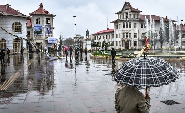 ۲ عکس تاریخی از میدان شهرداری رشت ۹۰ سال پیش! ۲ عکس تاریخی از میدان شهرداری رشت ۹۰ سال پیش!